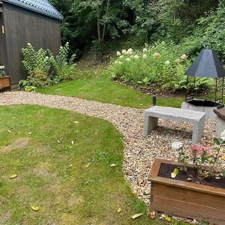 Campo de lujo Tiny Chotevice 2 *