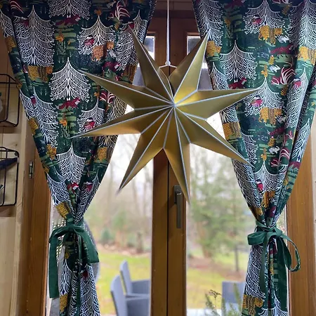 Tiny Chotevice 2 Campo de lujo *